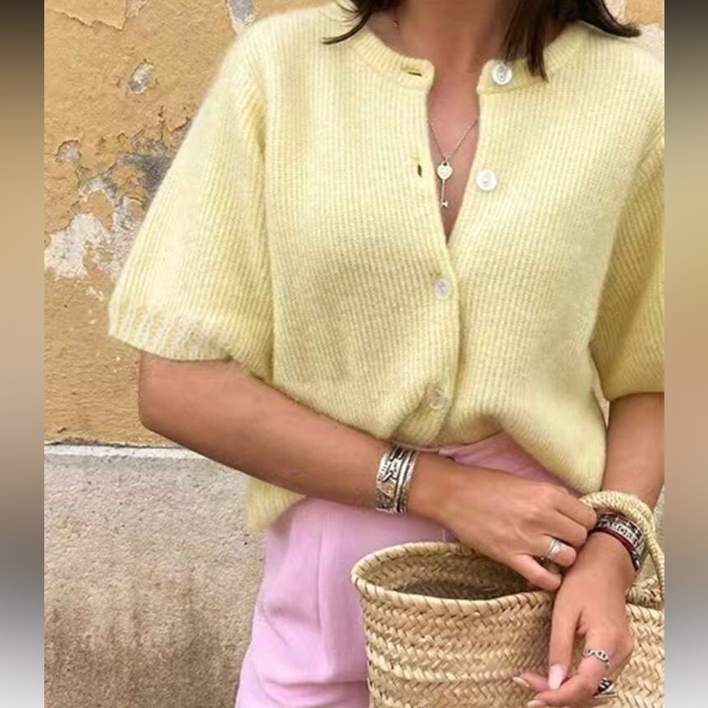 Chic Yellow Women's Cardigan - Picture 3 of 3